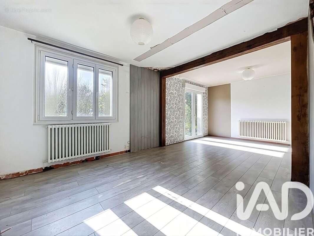 Maison 77 m² à Saint-Caradec  - photo 2