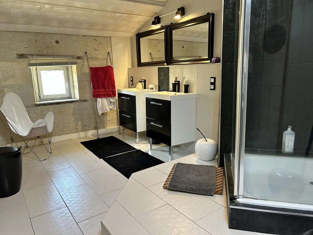 Maison à MIRAMBEAU
