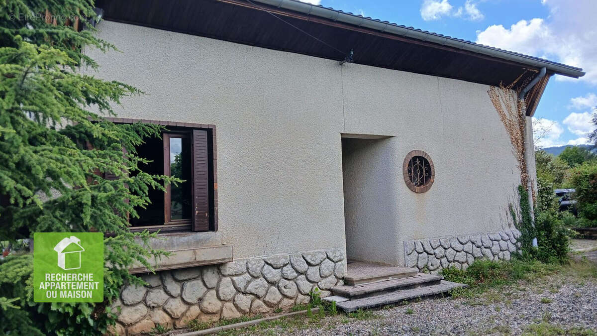 Maison à CHOZEAU