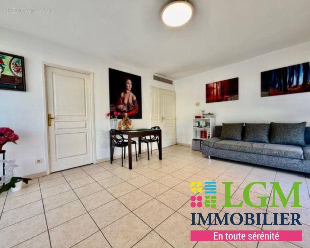 Appartement à LATTES
