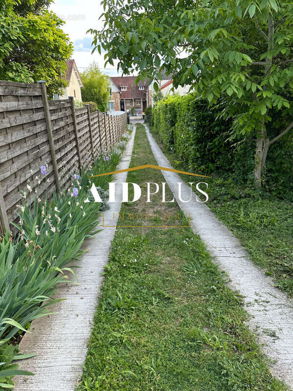 Maison à SAINT-LEU-LA-FORET