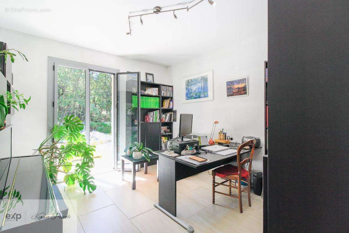 Maison à PEYROLLES-EN-PROVENCE