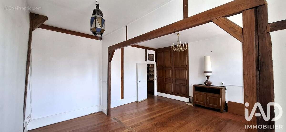 Maison 145 m² à Villeneuve-Sur-Yonne  - photo 3