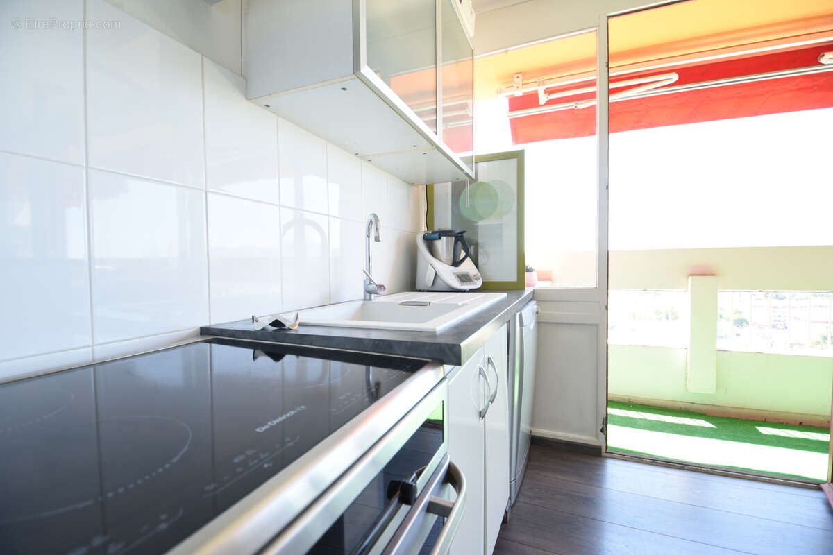 Appartement à MARSEILLE-8E
