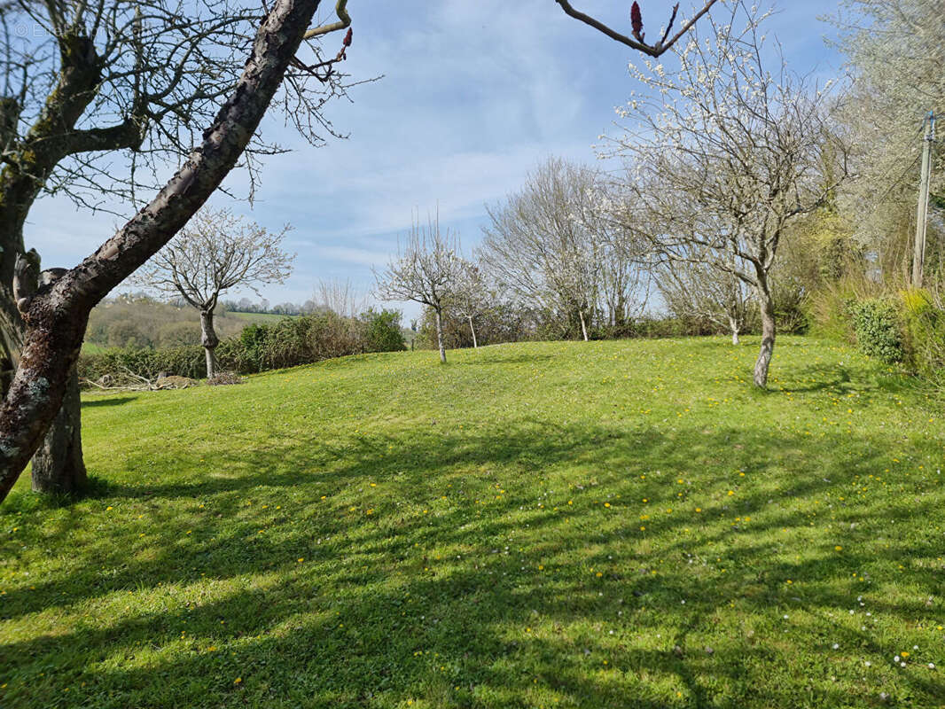 Maison à LE GUE-DE-LA-CHAINE
