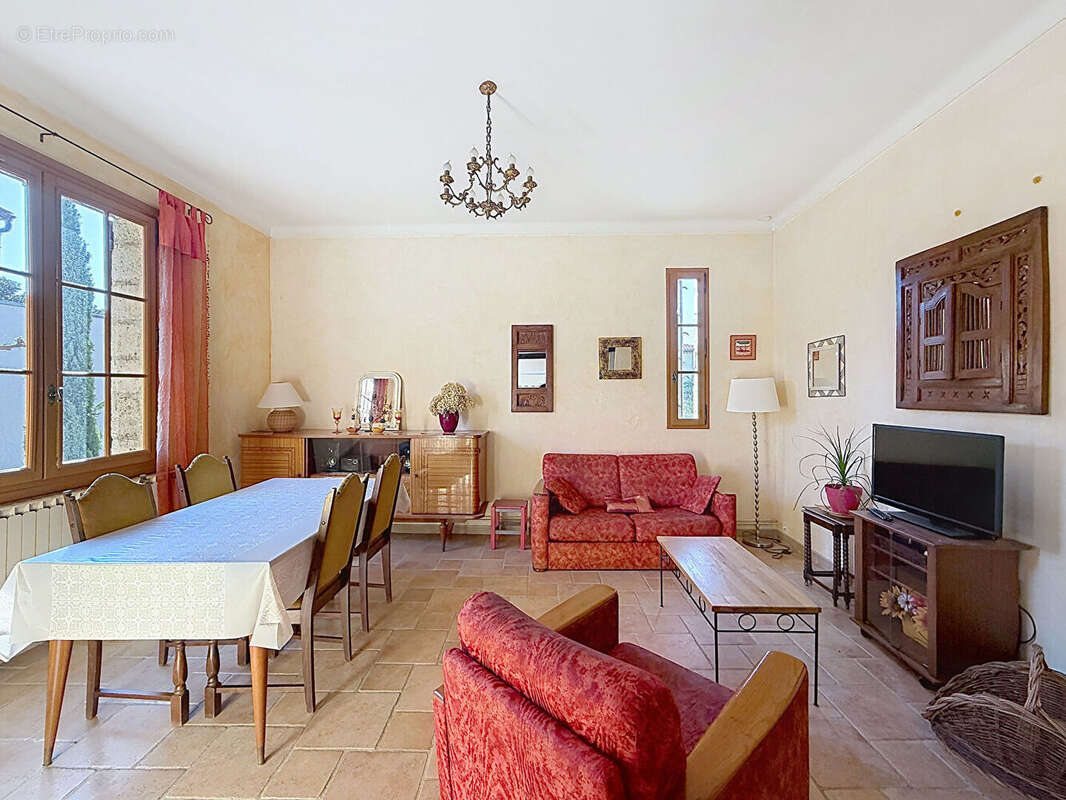 Maison à VILLENEUVE-LES-AVIGNON