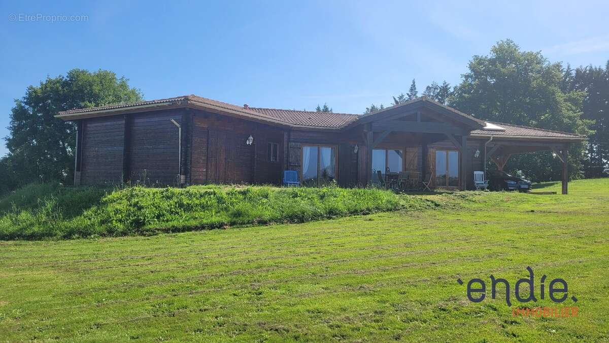 Maison à TIESTE-URAGNOUX