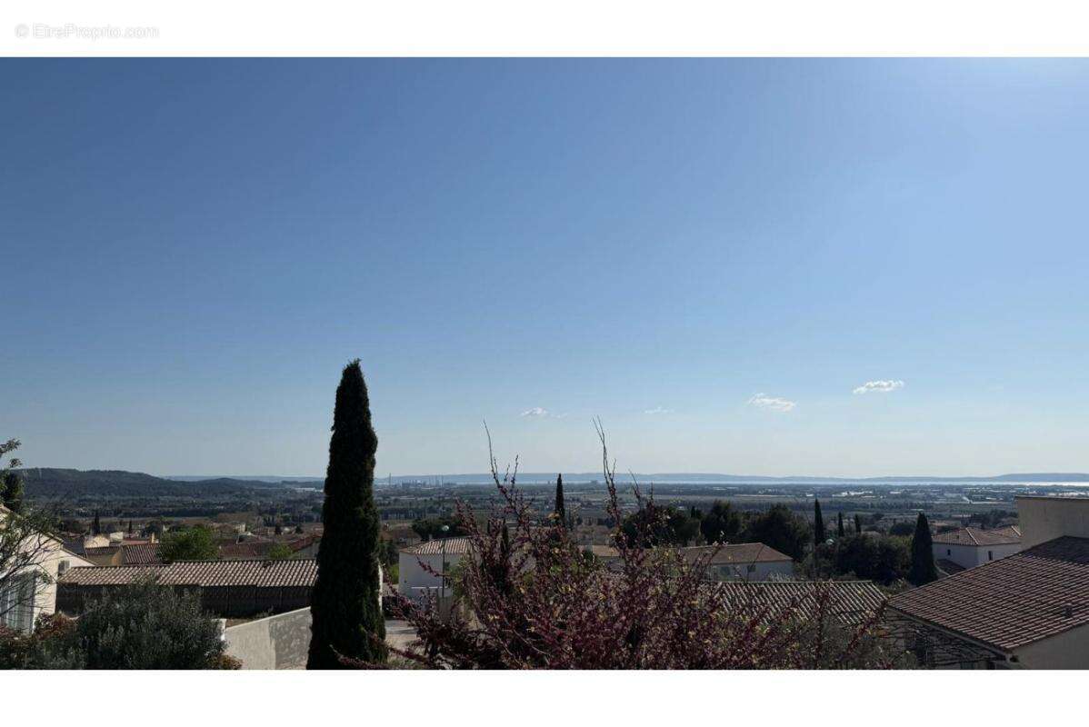 Maison à LA FARE-LES-OLIVIERS