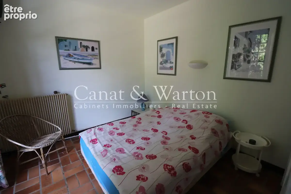 À gigaro: proche de la plage, villa de plain pied avec piscine - photo 9