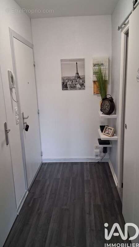 Appartement 26 m² à La Chapelle-Saint-Luc  - photo 2
