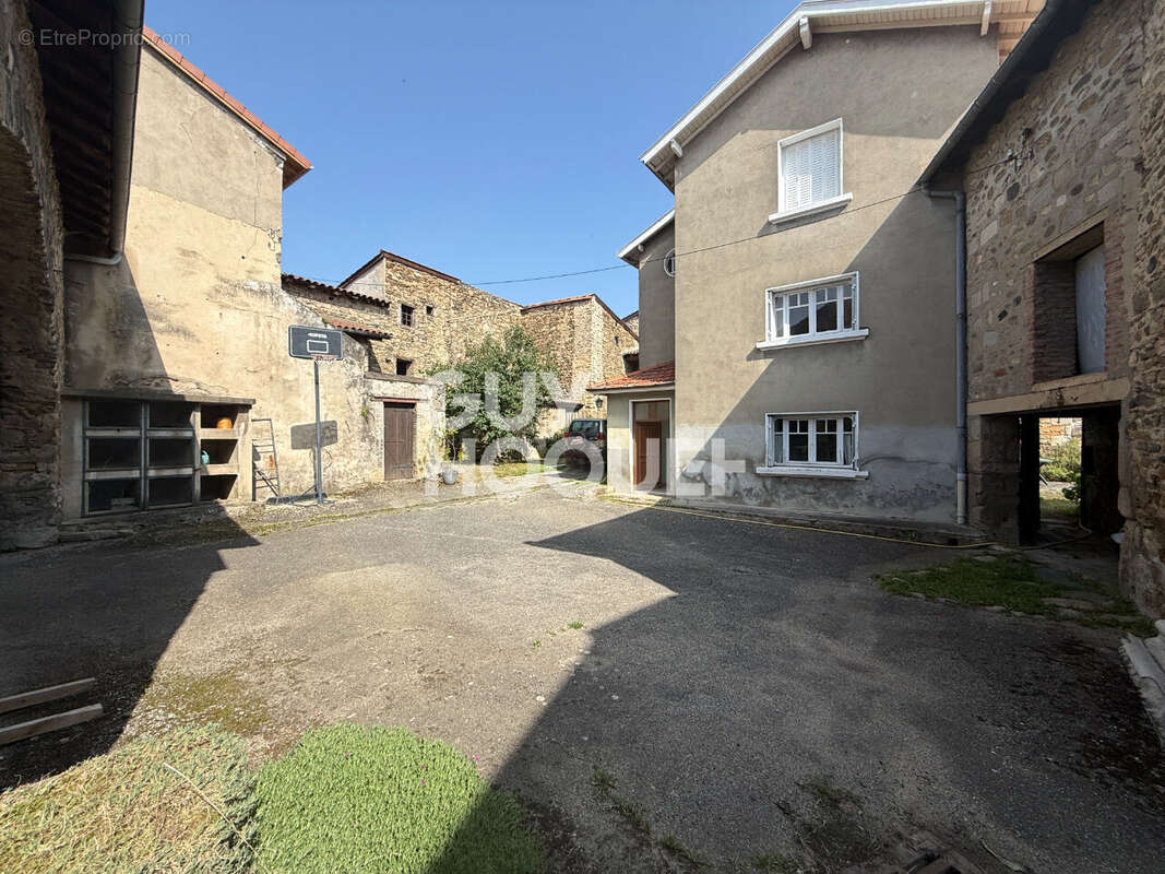Maison à SAINT-LAURENT-D'AGNY