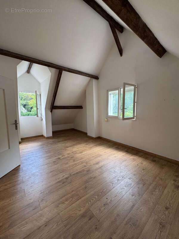 Maison Montaigu 7 pièces - photo 7