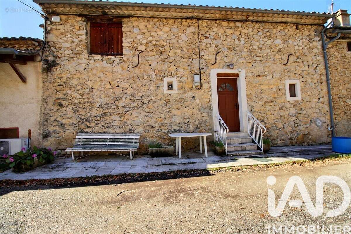 Photo 2 - Maison à MONTBRUN-LES-BAINS