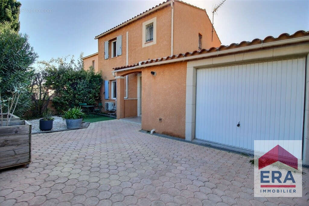 Maison à CHATEAURENARD