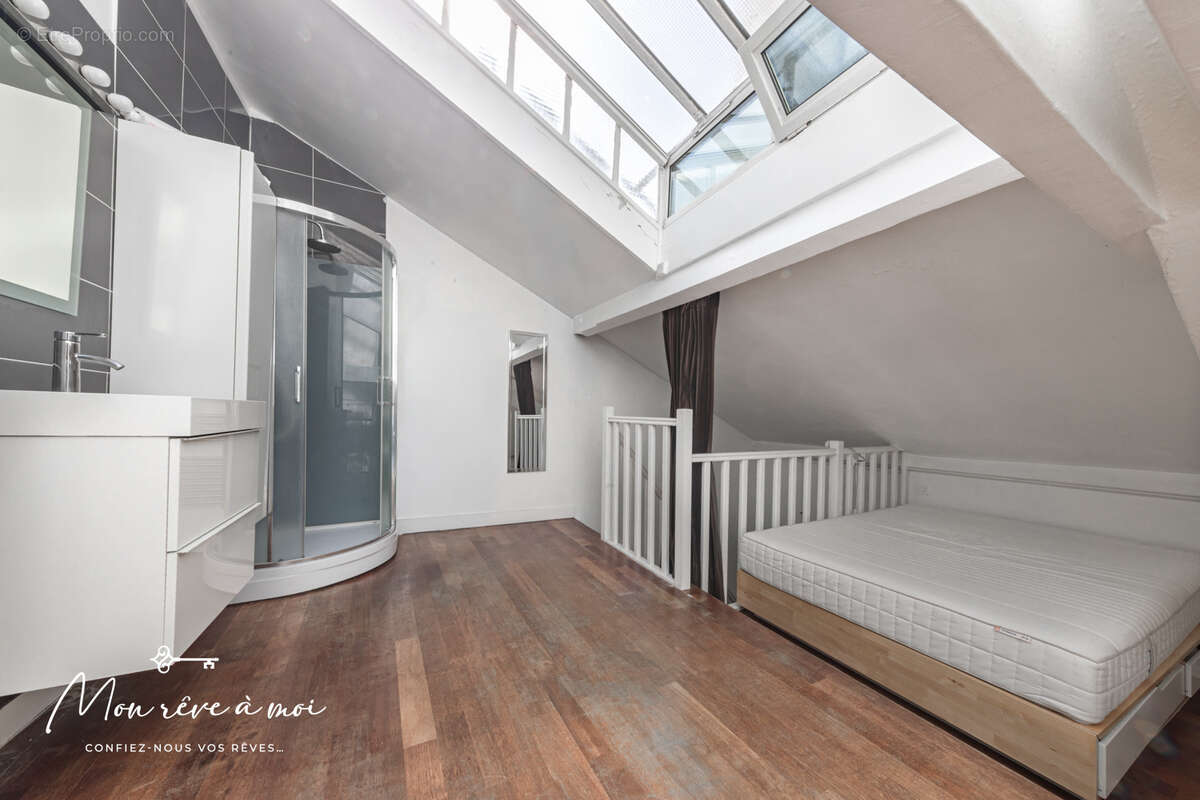 Appartement à PARIS-18E