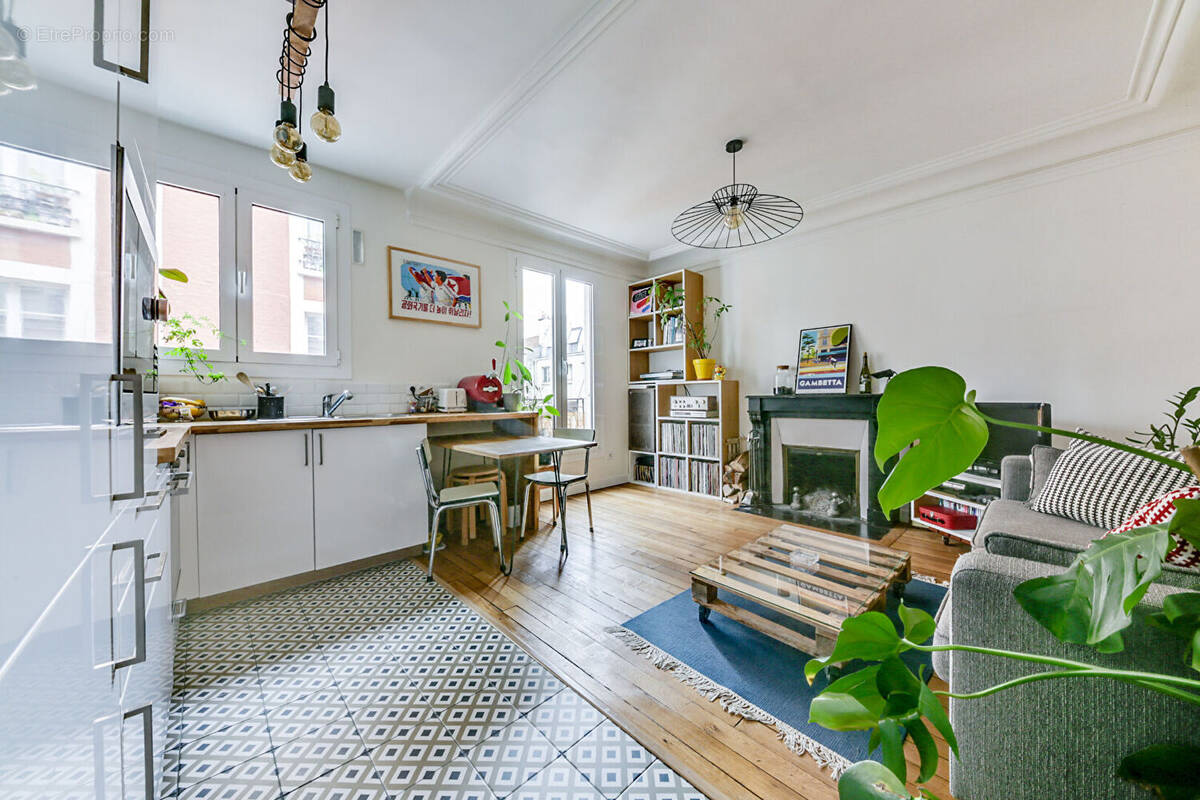 Appartement à PARIS-20E
