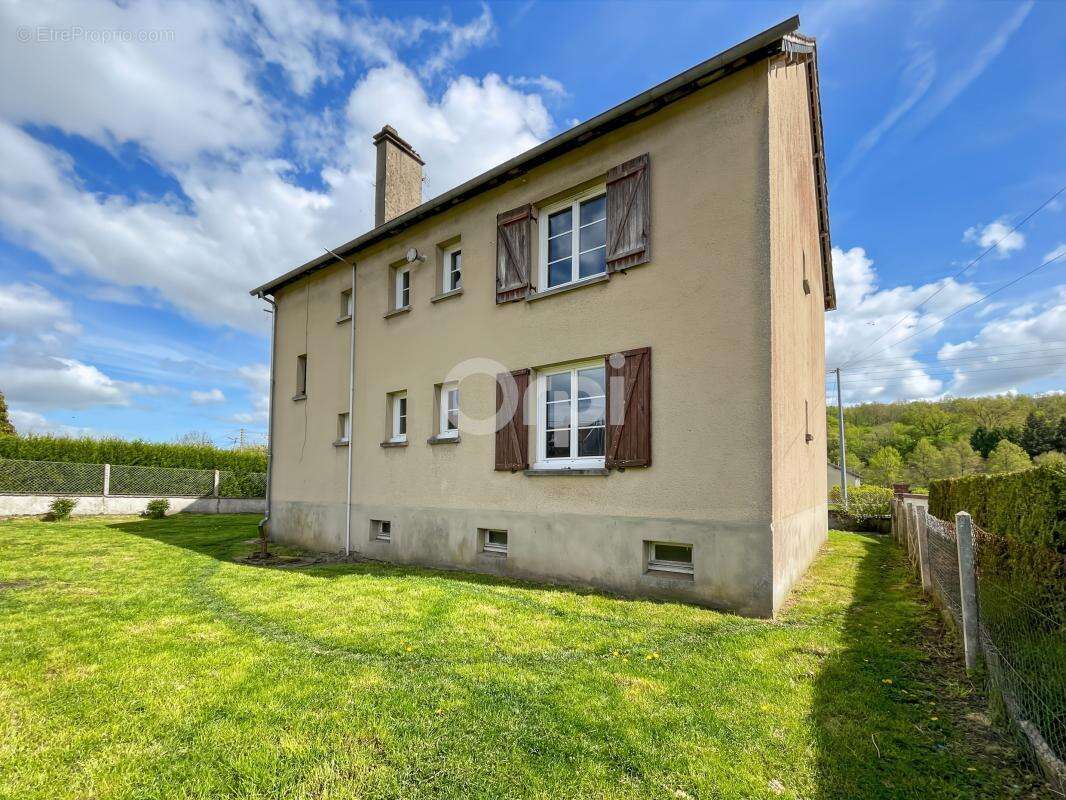 Maison à LA FERRIERE-SUR-RISLE