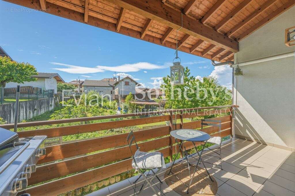 duplex apartment located on the top floor of a small residence in Lugrin - photo 5