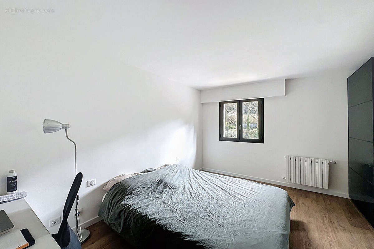 Maison à SIMIANE-COLLONGUE