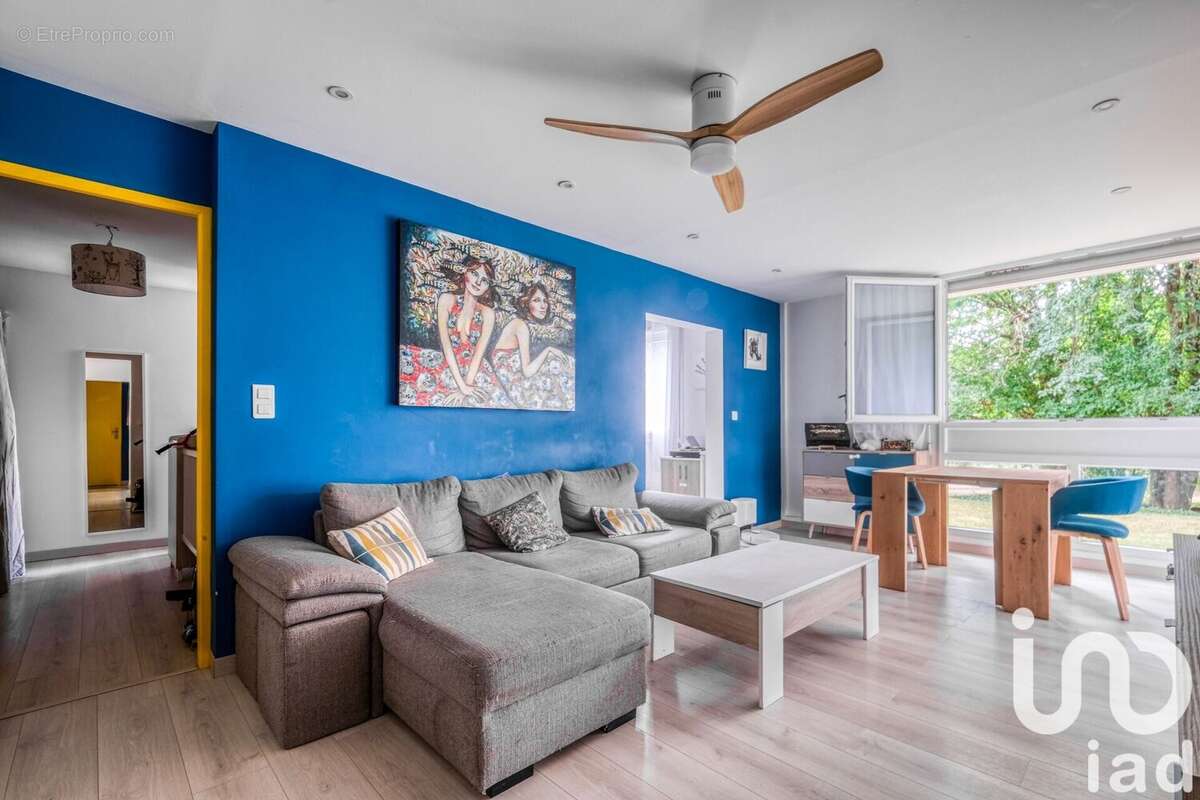 Photo 2 - Appartement à LIVRY-GARGAN