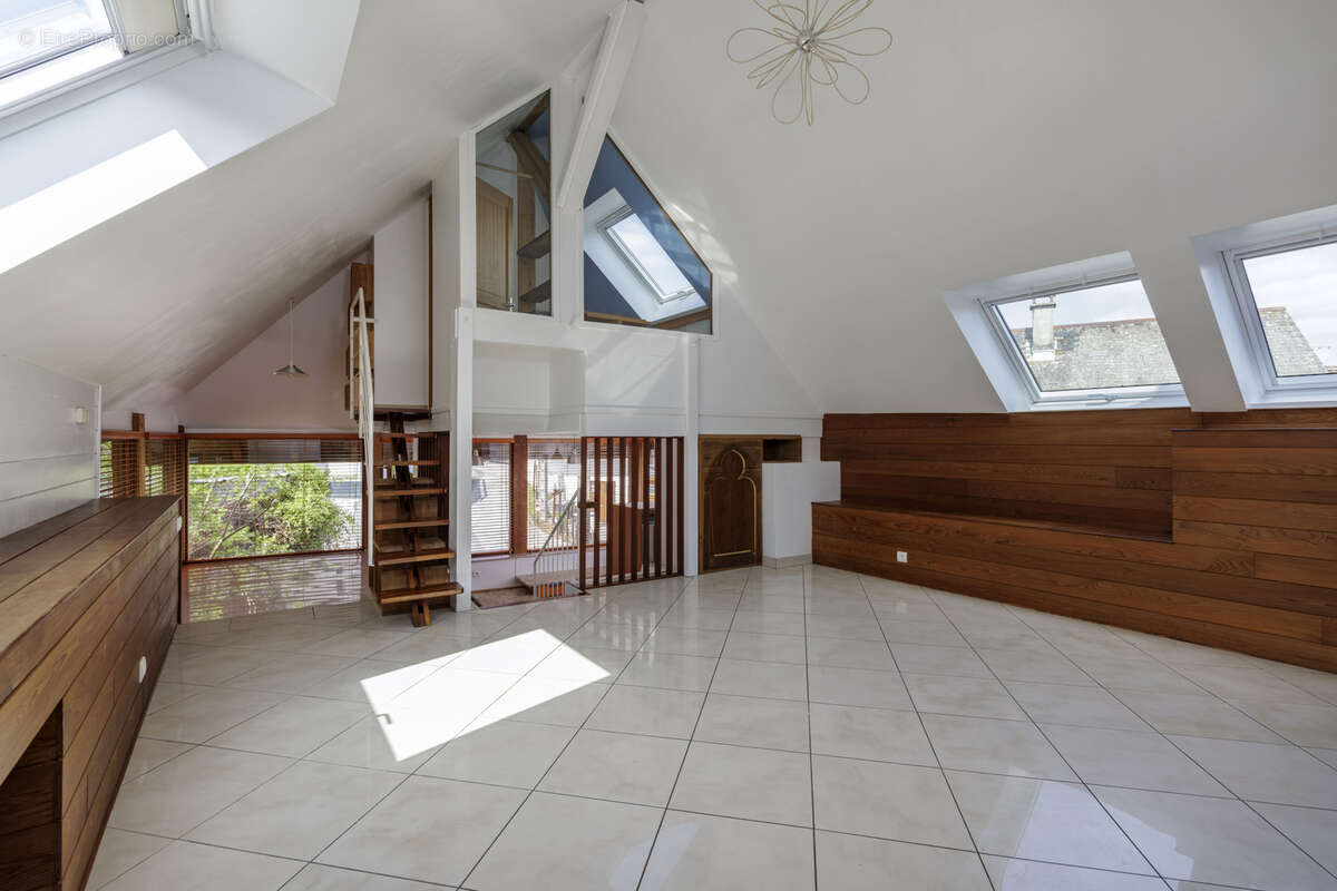 Coup de coeur assuré pour cette maison de village sur les dernières hauteurs de Poisy ! - photo 7