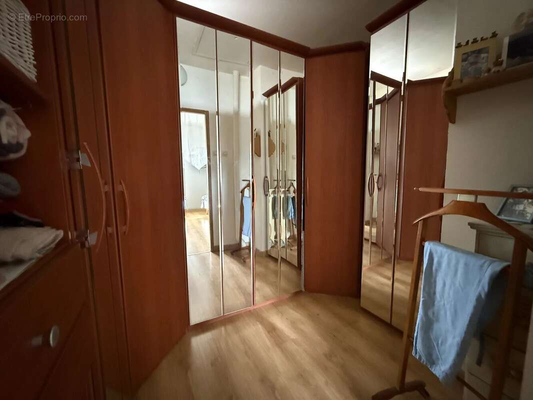 Maison à MONTELIMAR