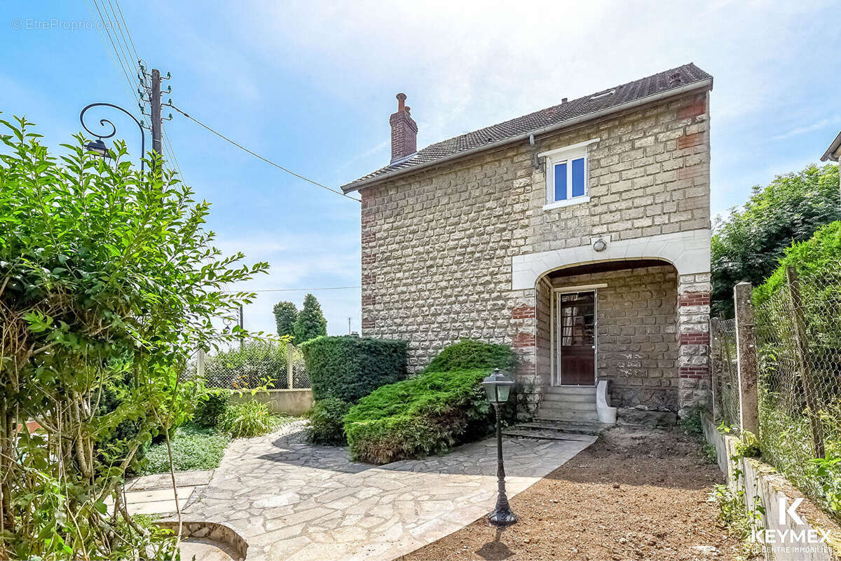 Maison à CHAMPAGNE-SUR-OISE