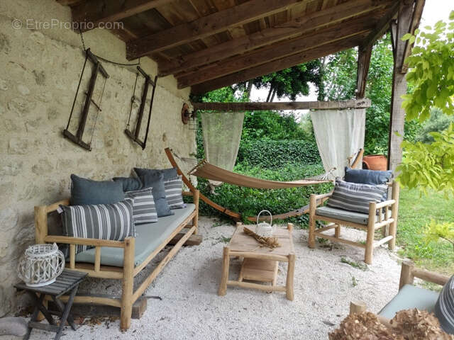 Maison à CASTELNAU-MONTRATIER