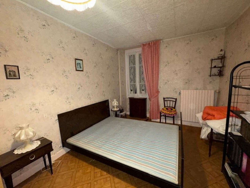 Maison à BARBONNE-FAYEL