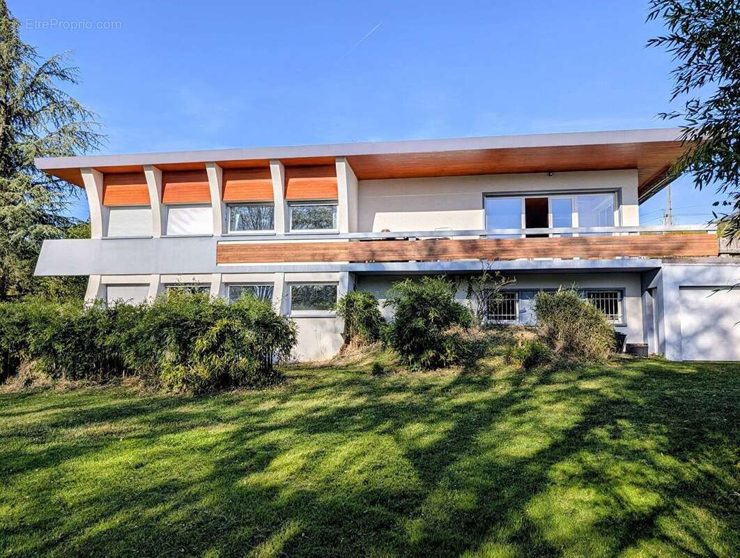 Maison d'architecte avec vue sur le lac à Pugny-Chatenod - photo 3