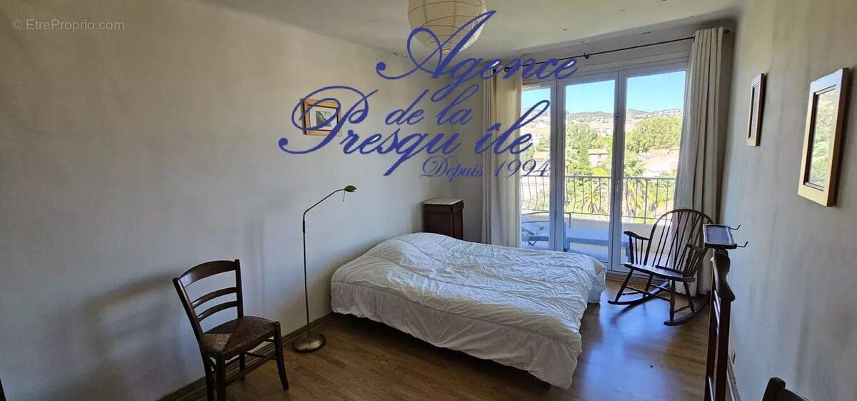 Appartement à HYERES