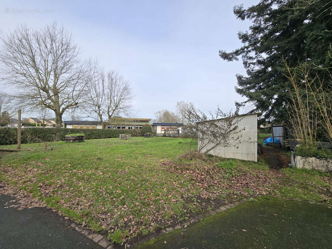 Terrain à SAINT-GEREON