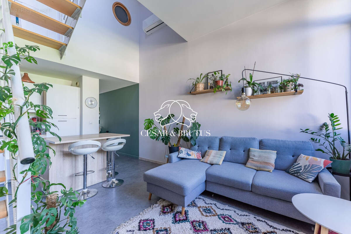 Appartement à SAINT-GENIS-LAVAL