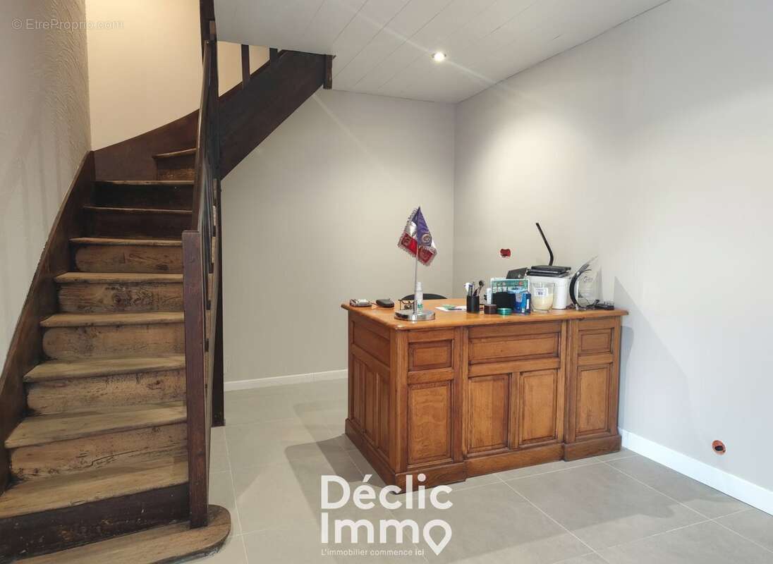 Maison en pierres avec dépendances - photo 8