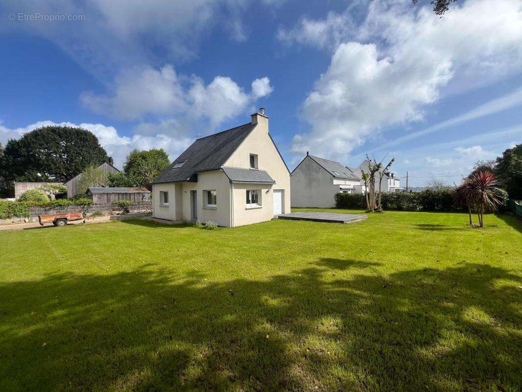 Maison à LARMOR-BADEN