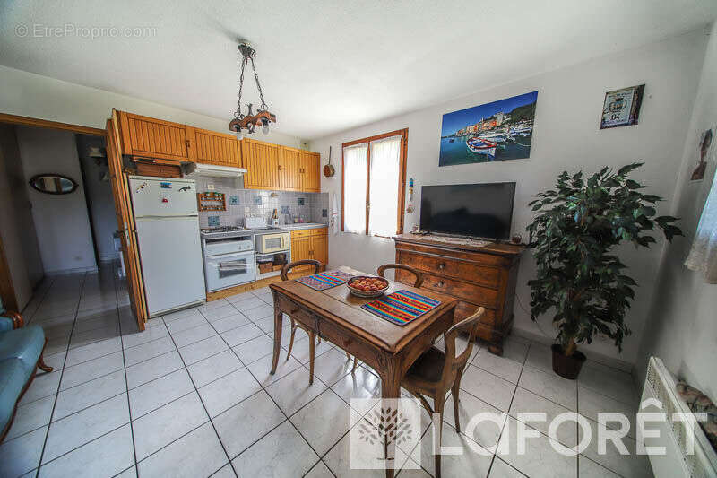** appartement type 2 - saint sauveur - 2 pièces - photo 2