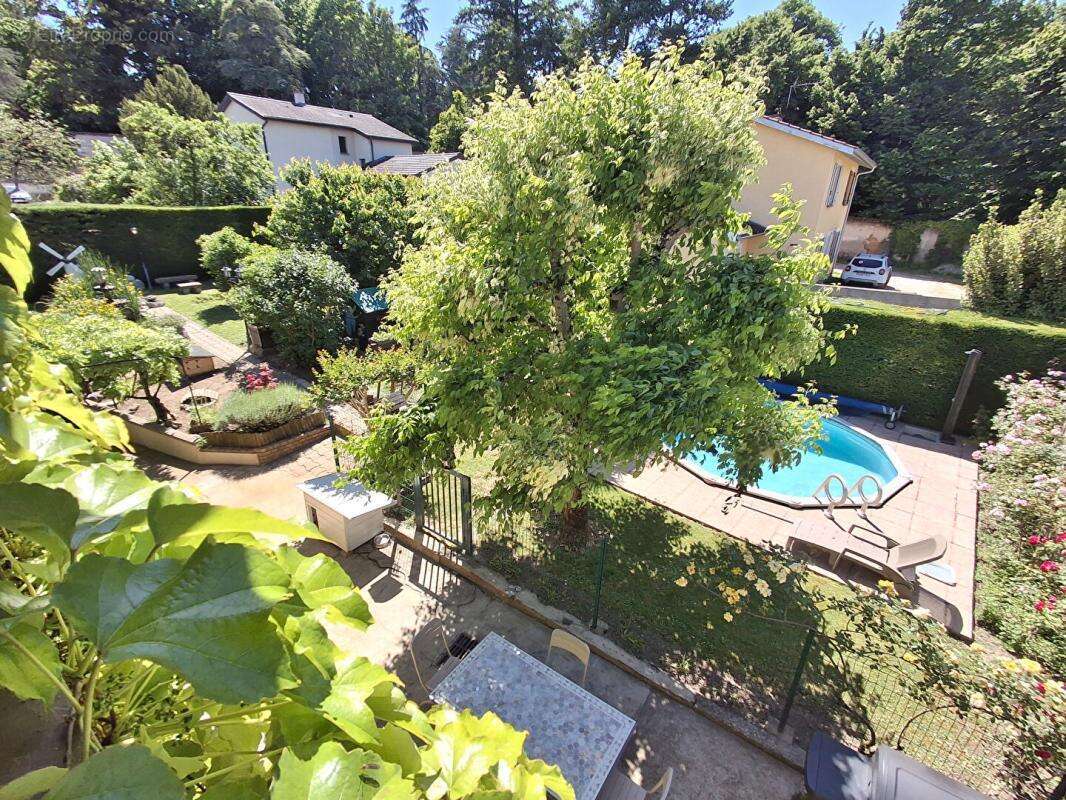 Maison à SAINT-SYMPHORIEN-D'OZON