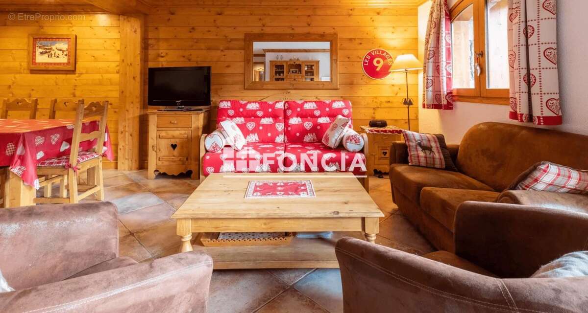 Appartement à LES ALLUES