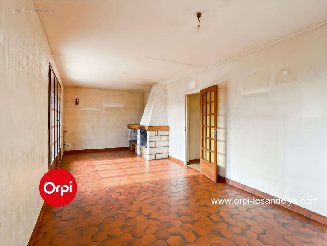 Maison à FLEURY-SUR-ANDELLE