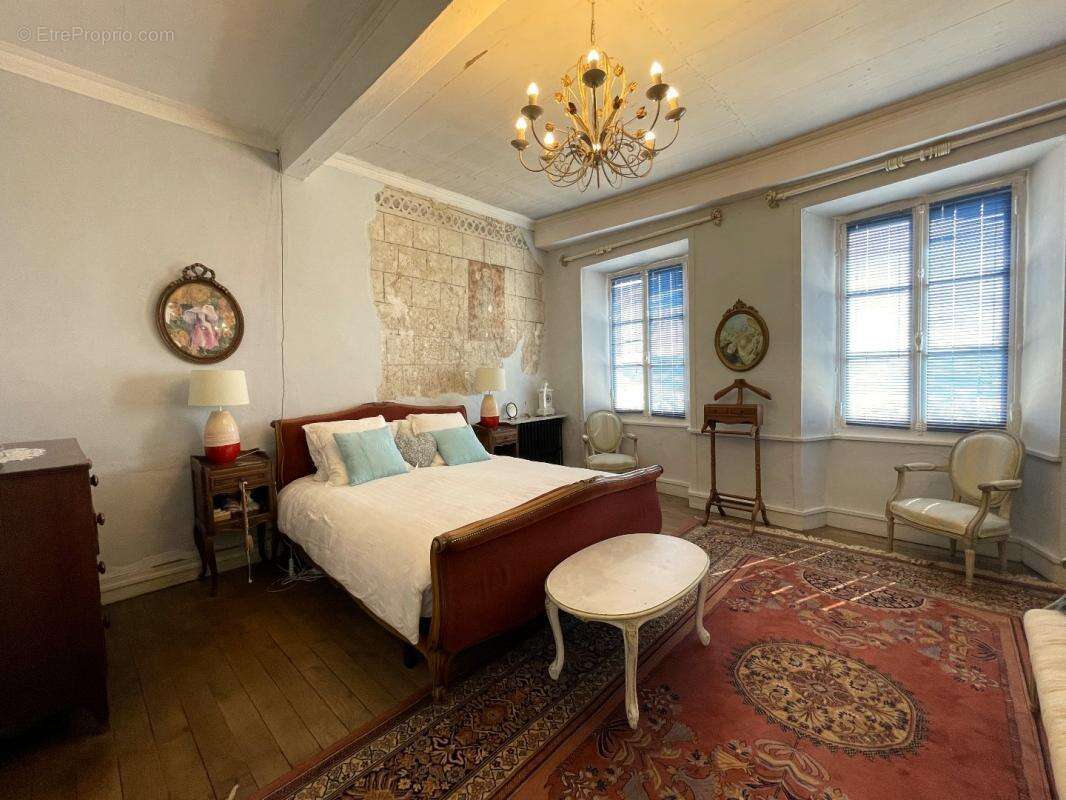 Maison à MUR-DE-BARREZ