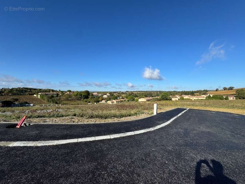 Terrain 580 m² à Saint-Papoul  - photo 2