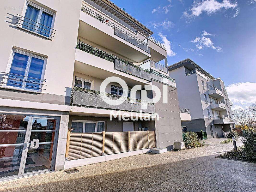 Appartement à HARDRICOURT