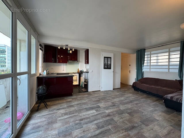 Appartement à COURBEVOIE