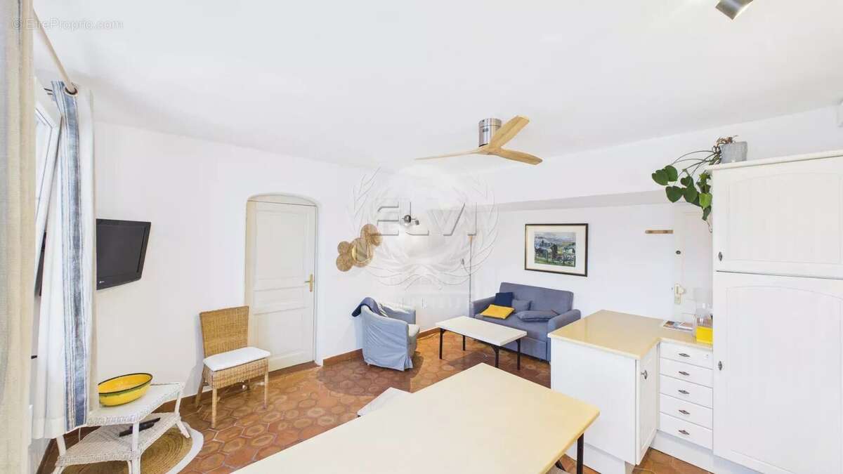 Appartement à GRIMAUD