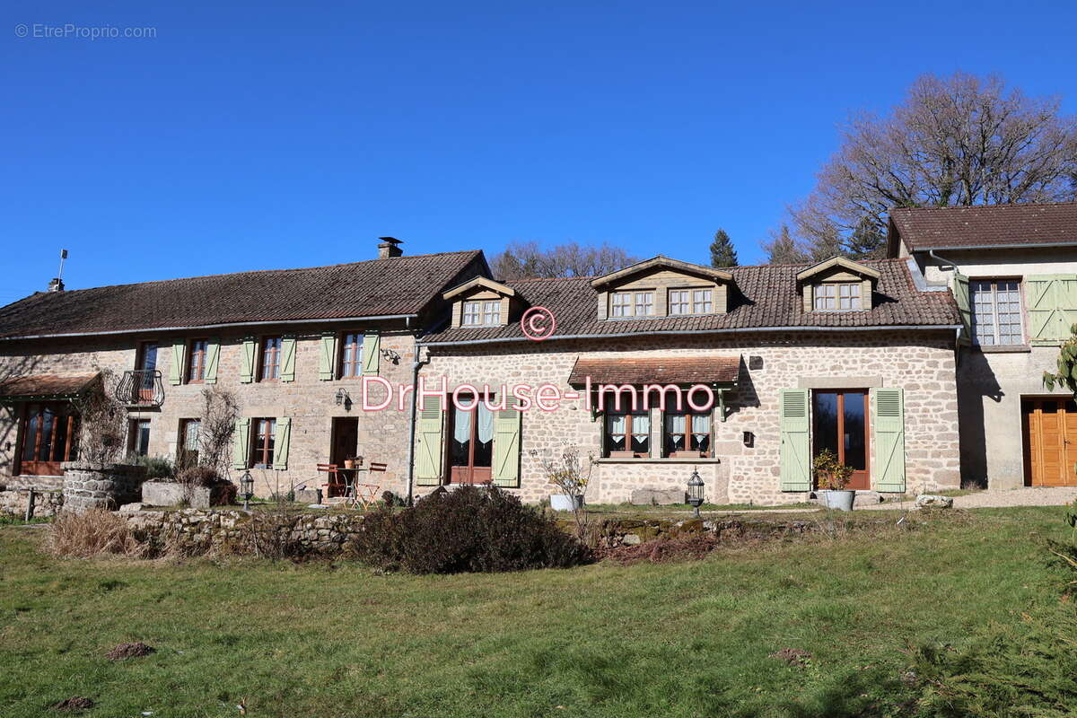 Maison à SAINT-LEGER-LA-MONTAGNE