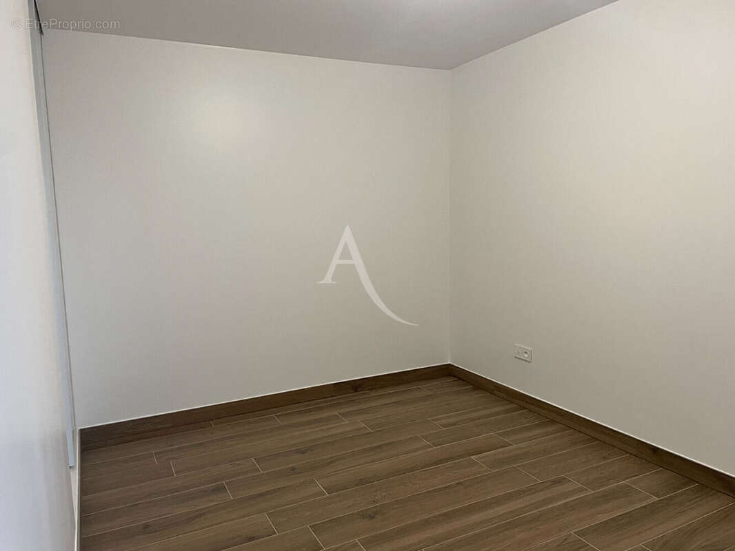 Appartement à SAINT-MAUR-DES-FOSSES