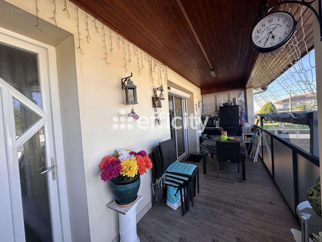 Maison à DECINES-CHARPIEU