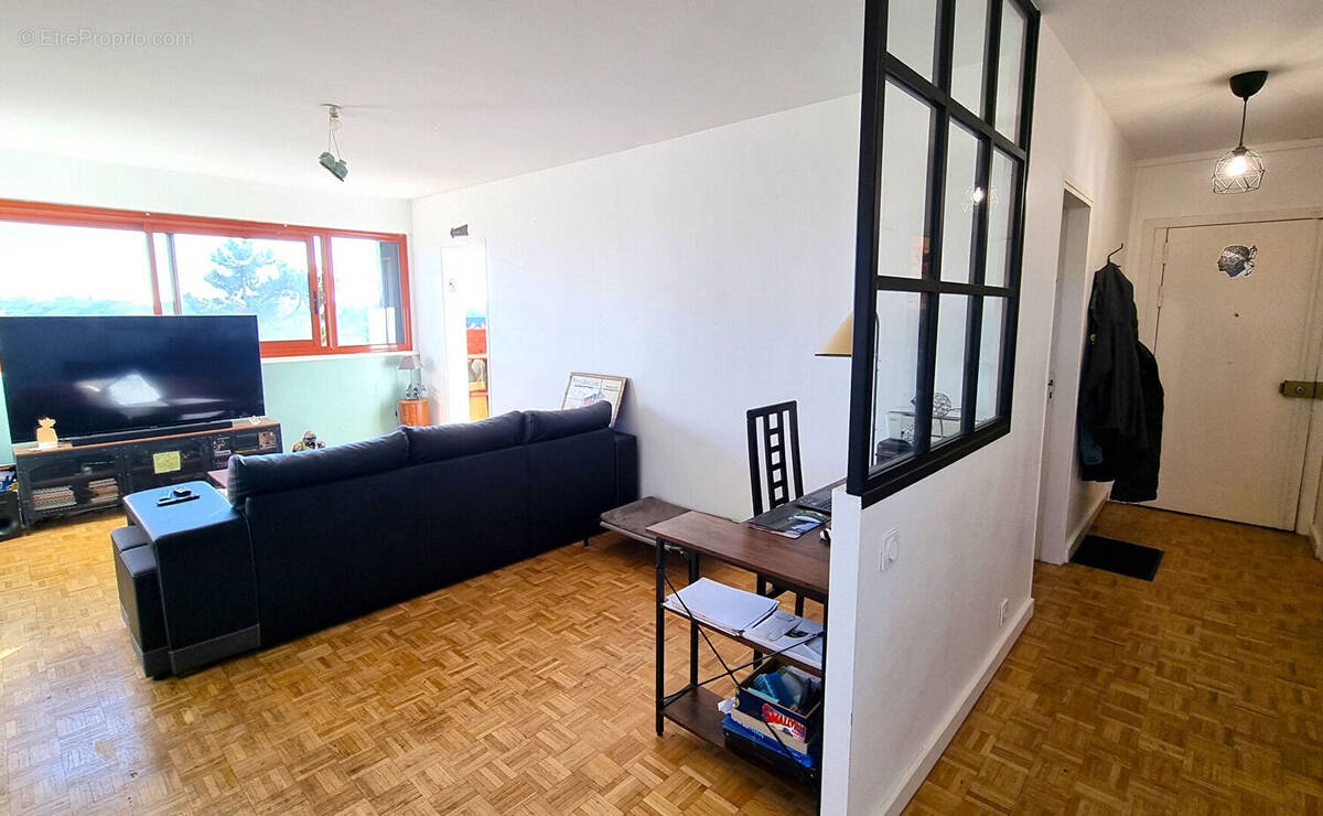 Appartement à HOUILLES