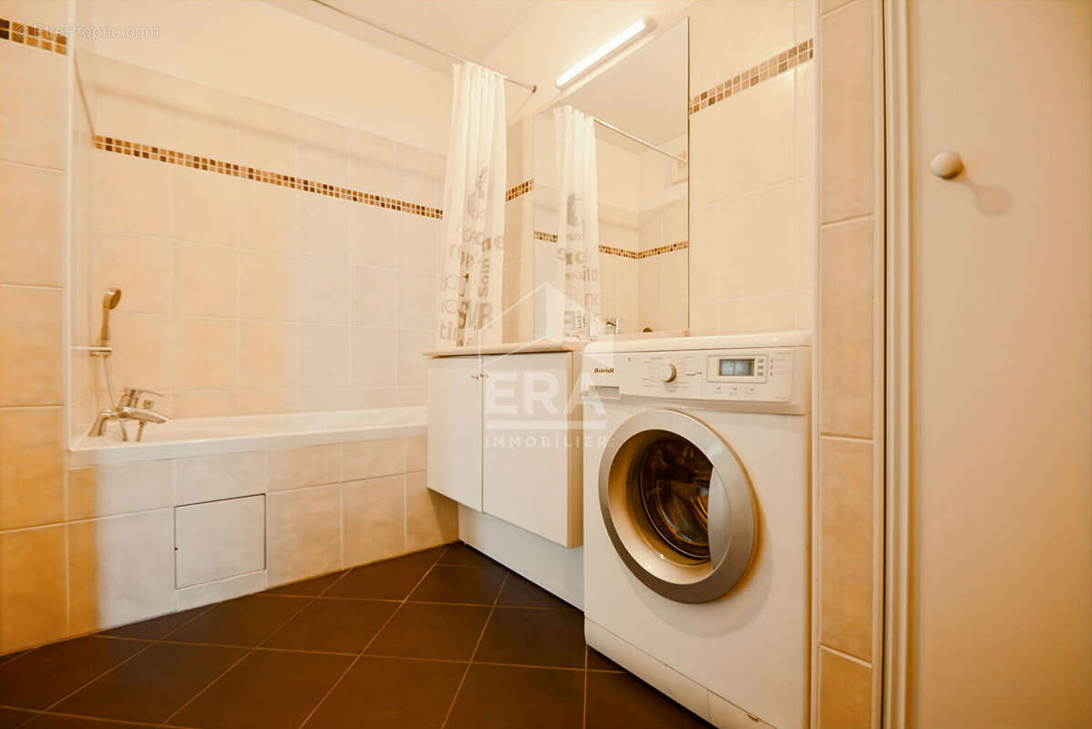 Appartement à ISSY-LES-MOULINEAUX