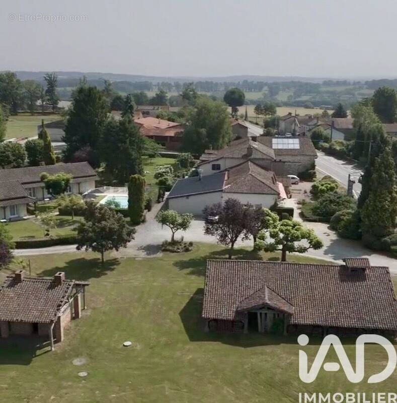 Photo 1 - Maison à SEREILHAC